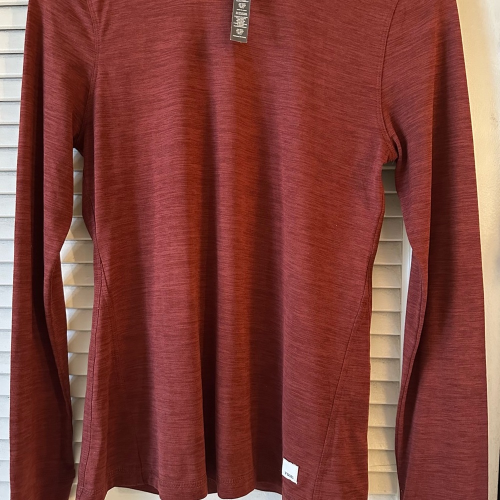 Vuori Fitted Long Sleeve T-Shirt in Orange Red